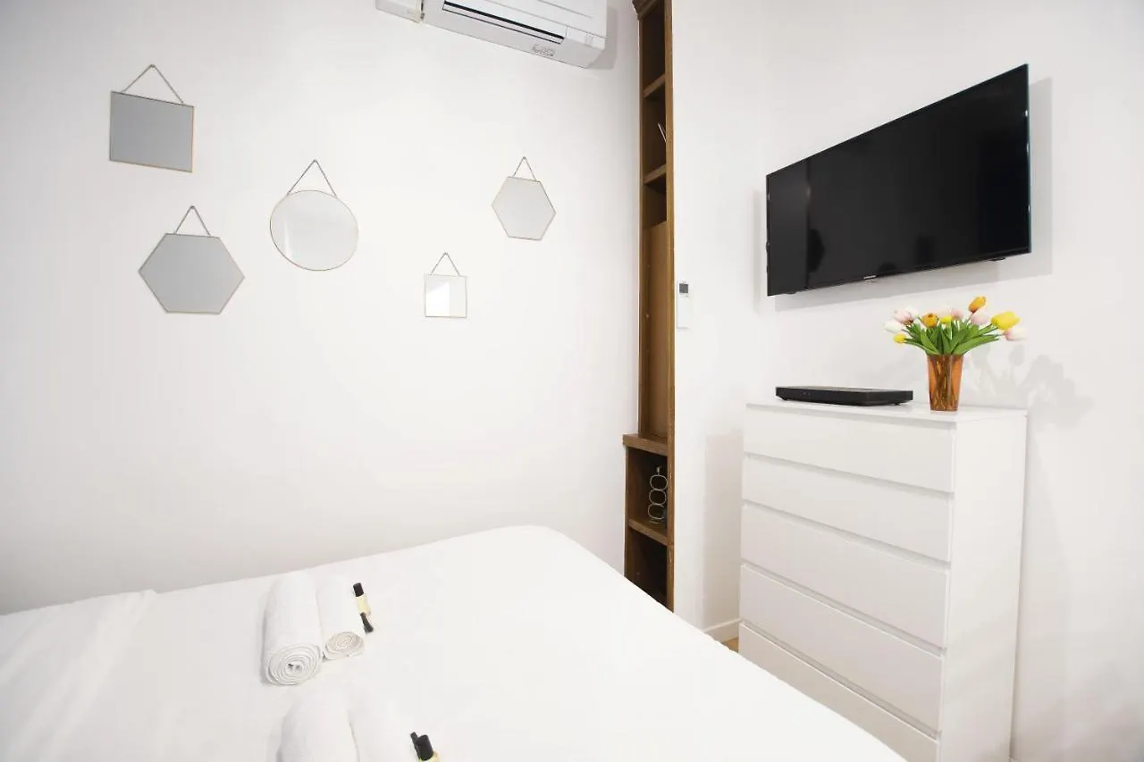 Great Studio Near The Eiffel Tower Paris France