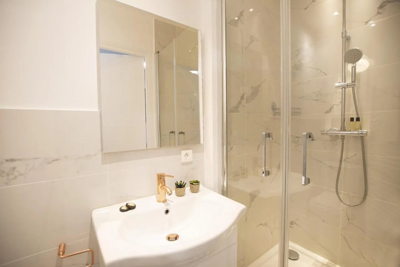 Great Studio Near The Eiffel Tower Paris Apartment